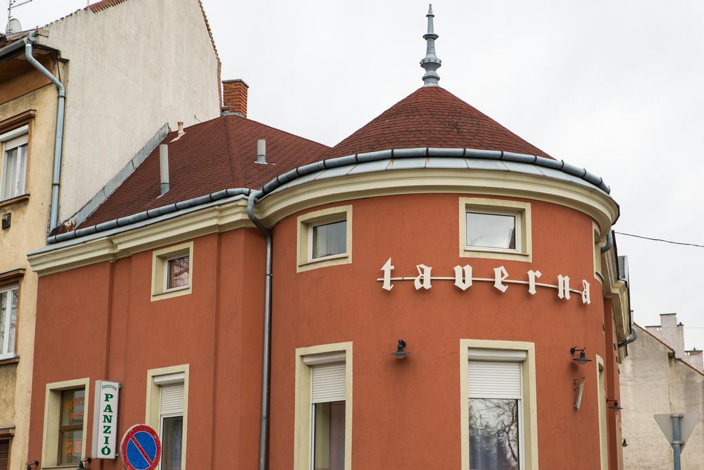 Taverna Panzio Шопрон Экстерьер фото