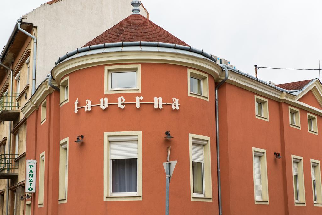 Taverna Panzio Шопрон Экстерьер фото